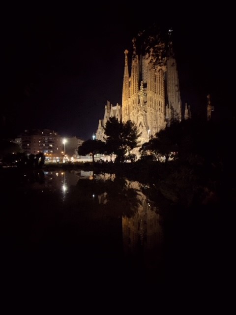 Sagrada Familia Barcelona by night