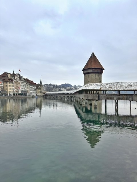 Oudste voetgangersbrug van Europa in Luzern